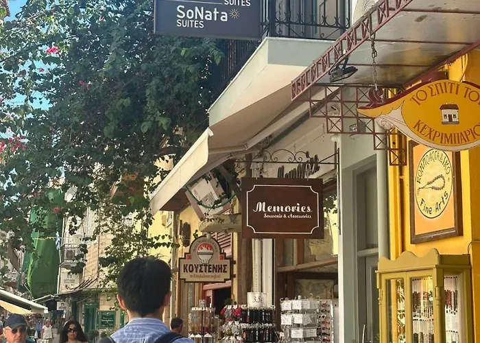 Asteroskoni Luxury דירה